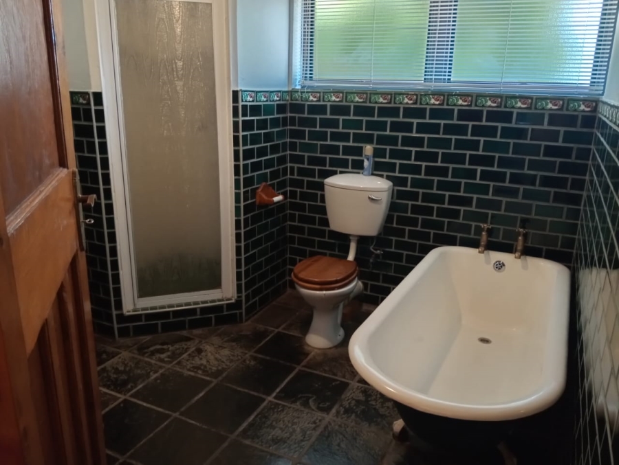 To Let 4 Bedroom Property for Rent in C Place Eastern Cape